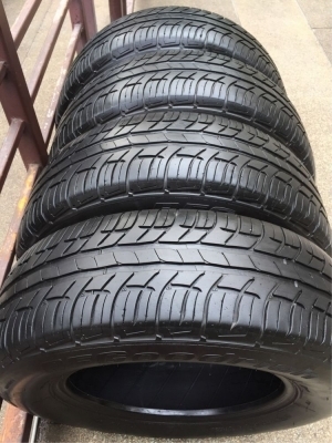 ยาง​ BF Goodrich​ 215​ 65 16 ปี18 ดอกเต็ม ไม่มี​ปะ​ เนื้อนิ่มๆ ใช้ยาว​ ราคา​ไม่​แพง​