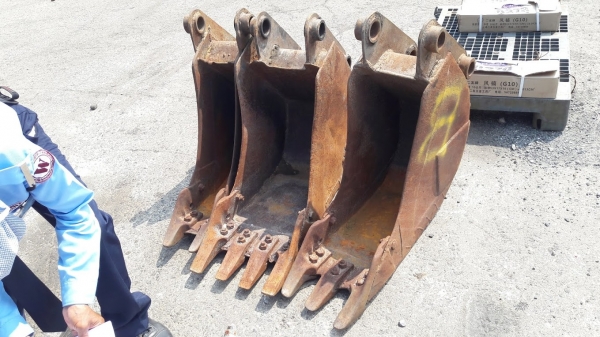 ขายเก่านอก รถตักหน้าขุดหลัง JCB 3CX ราคา 630,000 บาท ต่อรอง เก่านอกสภาพดี ใบอินวอย 084-5424150