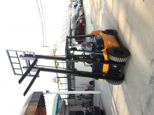 อาร์ ซี เอช โฟรคลิฟท์   ขาย โตโยต้า รุ่น 5 ดีเซล 2.5 ตัน เสา 3 เมตร