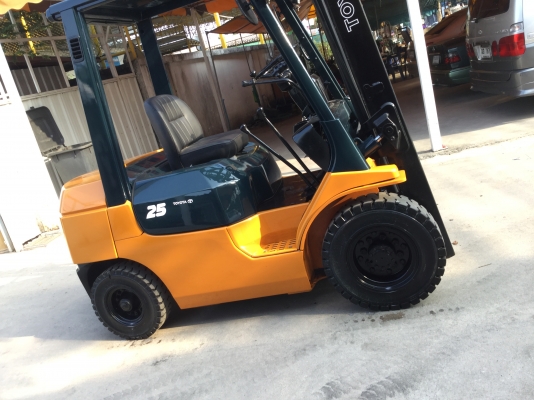 อาร์ ซี เอช โฟรคลิฟท์  ขาย โตโยต้า รุ่น 7 ดีเซล 2.5 ตัน