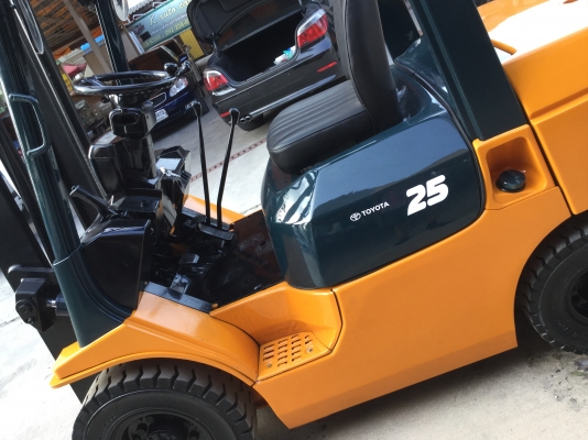 อาร์ ซี เอช โฟรคลิฟท์  ขาย โตโยต้า รุ่น 7 ดีเซล 2.5 ตัน
