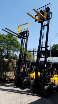 ขายรถยกโฟล์คลิฟท์ขนาด 3ตัน หอคอยคู่ สูง 4-5เมตร งาเท (รถนอก)