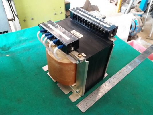 หม้อแปลงไฟ ยี่ห้อ DK แปลงไฟ 240,220,200,190v เป็น 100v