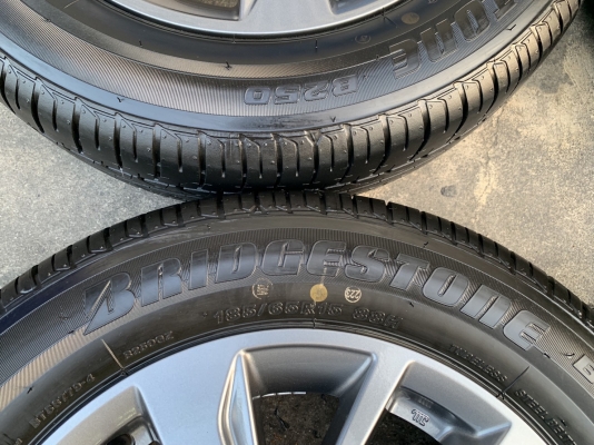 แม็กป้ายแดง Nissan Almera Sportech ขอบ 15 พร้อมยางป้ายแดง 185-65-15 Bridgestone แม็กสวยกริ๊บ ดอกเต็มๆ มีตุ่ม