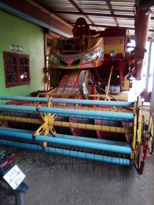 ขายรถเกี่ยวข้าว เกษตรพัฒนา เงินมี รุ่นใหม่ใหญ่กว่าเดิม6HE1เทอร์โบว์ ช่วงล่าง10เพลาใหญ่ เอกสารครบ จัดไฟแนนซ์ได้