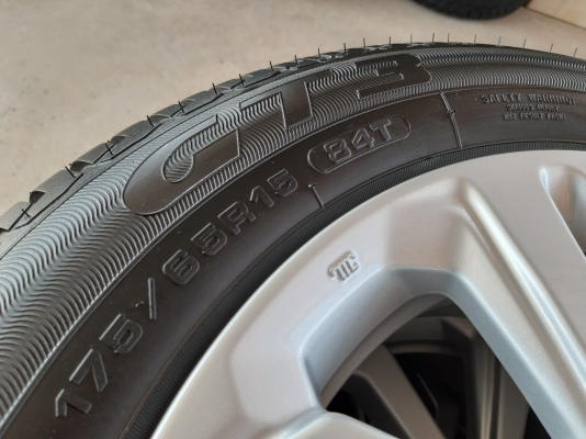 ล้อแม็กพร้อมยางฮอนด้า ถอดป้ายแดง ปี19 ขอบ15 4รู100