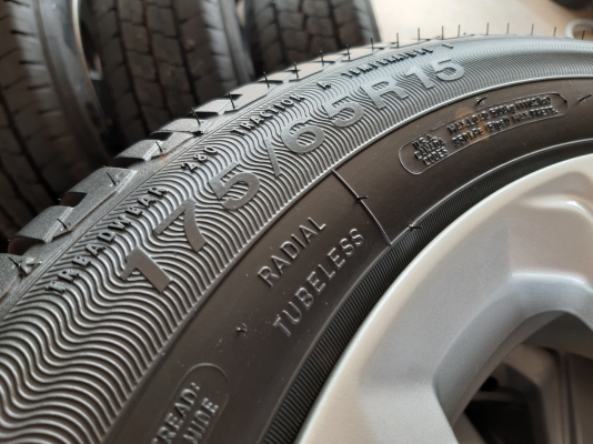 ล้อแม็กพร้อมยางฮอนด้า ถอดป้ายแดง ปี19 ขอบ15 4รู100