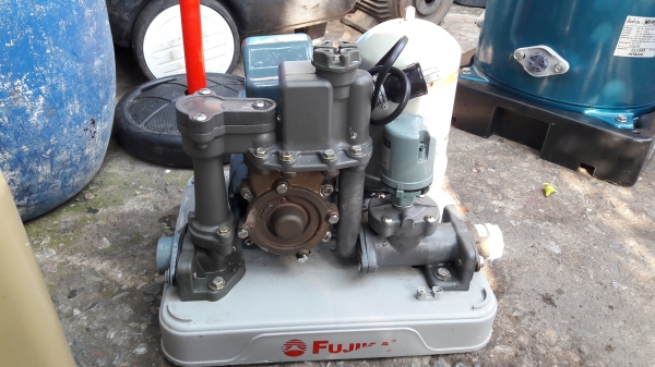 ขาย !! ปั้มน้ำแรงดันคงที่.FUJIKA.ขนาด250w.พร้อมใช้งาน ขาย !! ปั้มน้ำแรงดันคงที่.FUJIKA.ขนาด250w.พร้อมใช้งาน