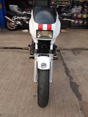 ขาย HONDA CB400 เวอร์ชั่นR LIMITEDไฟเหลี่ยม เดิมๆ มีท่อแต่ง กันล้ม ทะเบียนเล่มเขียวพร้อมโอน ราคา 650