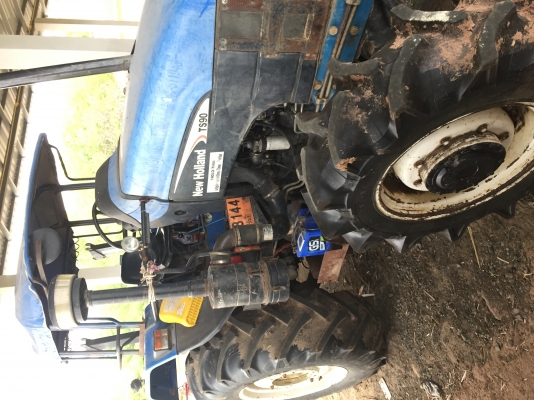 ขายNew Holland TS90 สภาพดี พร้อมใช้งาน ยางใหม่4เส้น เอกสารพร้อมโอน เจ้าของขายเอง