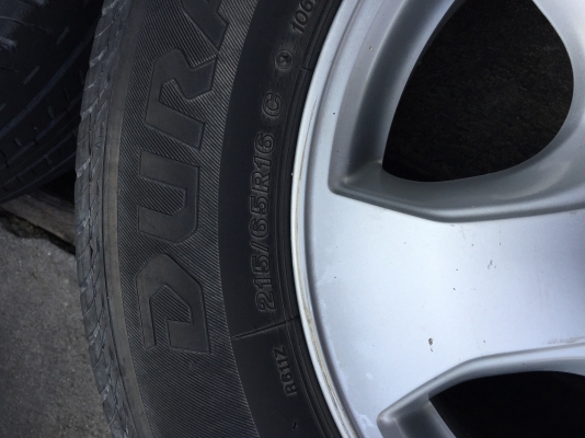 ล้อวีโก้16+บริสโตน215/65/16ปี14 ดอกยางตึบๆ ใช้งานยาวๆ ชุด4วง4444บ.รับเองลดได้อีก โทร0879050181.ส่งได้ทั่วไทย