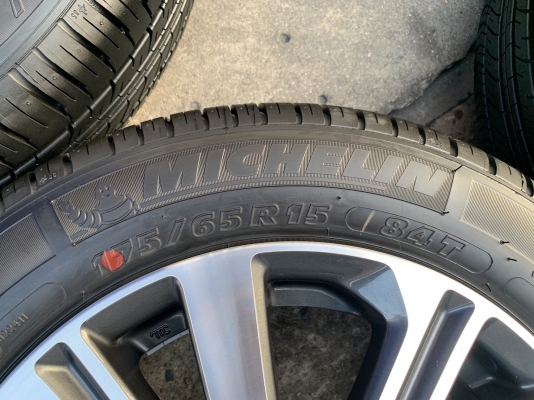 ล้อแม็กป้ายแดง Honda City ตัวท็อป ขอบ 15 พร้อมยางป้ายแดง 175-65-15 Michelin ลงพื้นปี 19 สวยกริ๊บๆ