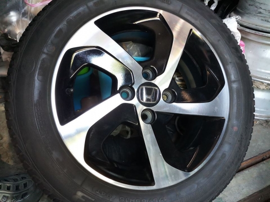 ล้อ Honda 15"ใส่ city jazz Brio Amez vios yaris ได้ พร้อมยางป้ายแดง 175 65 15 ปี18