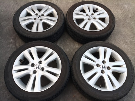 ล้อHonda jazz ขอบ16 4x100 ยางมิเชอลิน ใส่ได้หลายยี่ห้อ ล้อสวยไม่มีรอยเบียดเลยยางมิเชอลิน 185 55 16 ปี14