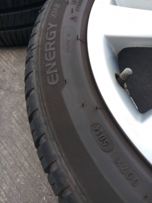 ล้อHonda jazz ขอบ16 4x100 ยางมิเชอลิน ใส่ได้หลายยี่ห้อ ล้อสวยไม่มีรอยเบียดเลยยางมิเชอลิน 185 55 16 ปี14