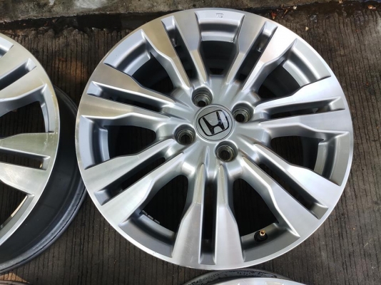 ล้อแม็ก Honda city sv ขอบ16 สภาพเงาวิ๊ง รอยเล็กน้อยมาก ไม่มีขี้เกลือขึ้น