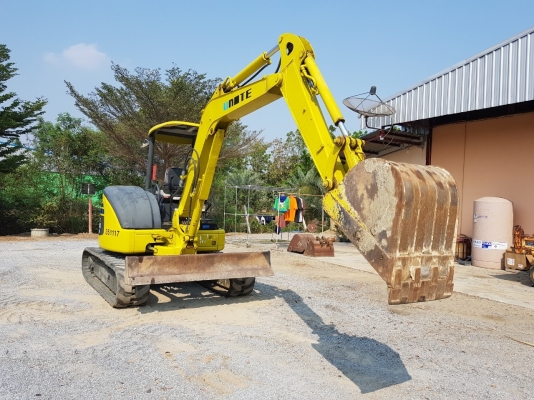 รถขุดโคมัสสุPC40MR2เก่าญี่ปุ่น รถขุดโคมัสสุPC40MR2เก่าญี่ปุ่น