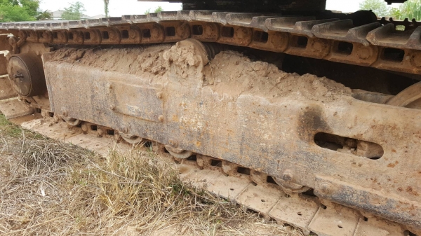 ขาย แบคโฮ KOMATSU PC30-6 เอกสารใบซื้อขาย เครื่องดี ปั้มเฟือง ช่วงล่าง 70\% ราคาต่อรองได้ครับ