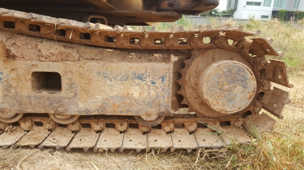 ขาย แบคโฮ KOMATSU PC30-6 เอกสารใบซื้อขาย เครื่องดี ปั้มเฟือง ช่วงล่าง 70\% ราคาต่อรองได้ครับ