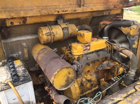 ขาย แบคโฮ KOMATSU PC30-6 เอกสารใบซื้อขาย เครื่องดี ปั้มเฟือง ช่วงล่าง 70\% ราคาต่อรองได้ครับ