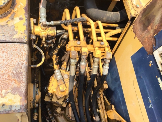 Komatsu PC60-3 เครื่องปั้มดี เอวแน่น ช่วงล่างดี ราคาเบาๆ Komatsu PC60-3 เครื่องปั้มดี เอวแน่น ช่วงล่างดี ราคาเบาๆ