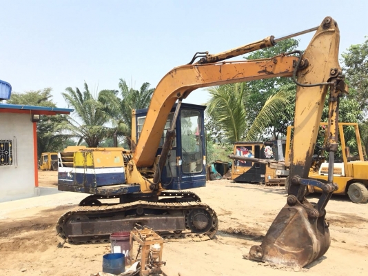 Komatsu PC60-3 เครื่องปั้มดี เอวแน่น ช่วงล่างดี ราคาเบาๆ Komatsu PC60-3 เครื่องปั้มดี เอวแน่น ช่วงล่างดี ราคาเบาๆ