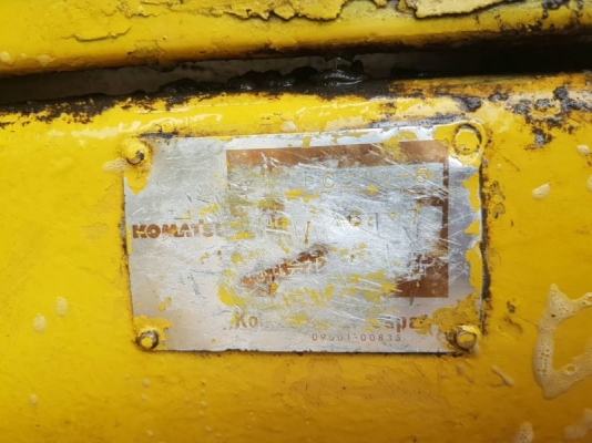 KOMATSU PC 200-6 KOMATSU PC 200-6