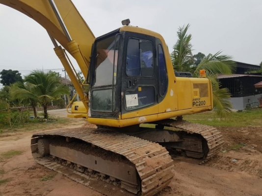 KOMATSU PC 200-6 KOMATSU PC 200-6