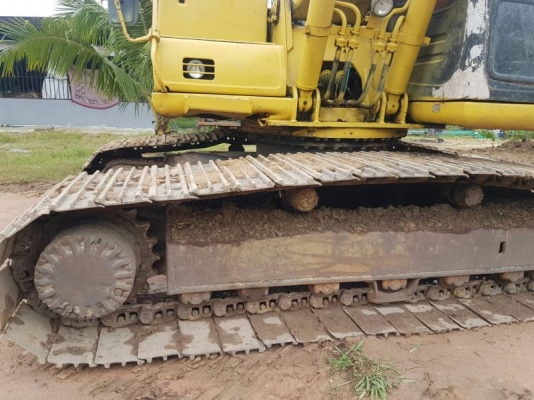 KOMATSU PC 200-6 KOMATSU PC 200-6