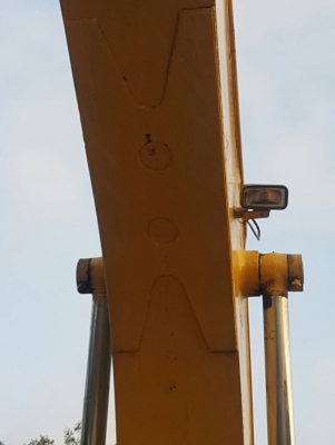 KOMATSU PC 200-6 KOMATSU PC 200-6