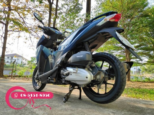 HONDA CLICK125 i รุ่นไฟหน้า LED สนใจสนลองขับก่อนได้เคหะร่มเกล้า