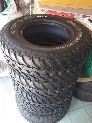 บริสโตน ดูเลอร์ MT 245-75-16 ปลายปี17 สวยๆ 1ชุด