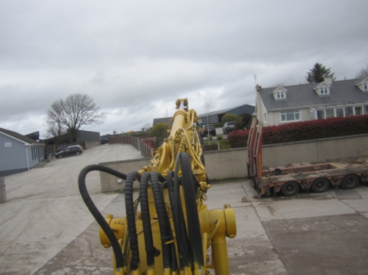 รถขุดล้อยาง PW130ES-6K มีลายหัวเจาะ มือสองยุโรป