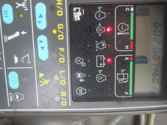 รถขุดล้อยาง PW130ES-6K มีลายหัวเจาะ มือสองยุโรป