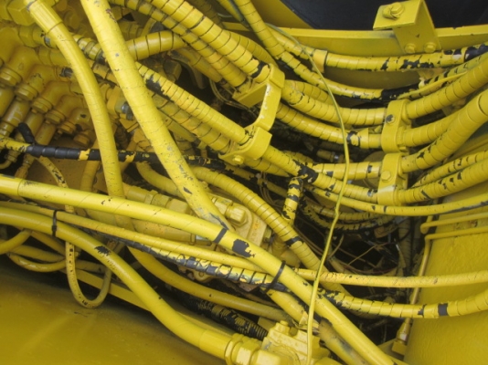 รถขุดล้อยาง PW130ES-6K มีลายหัวเจาะ มือสองยุโรป