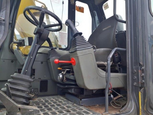 รถขุดล้อยาง PW130ES-6K มีลายหัวเจาะ มือสองยุโรป