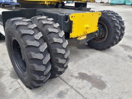 รถขุดล้อยาง PW130ES-6K มีลายหัวเจาะ มือสองยุโรป