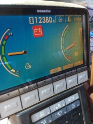 ขาย 1,290,000 KOMATSU pc 200-8 ขาย รถทำงาน 12,000 ชม. เครื่องดี ปั๊มแรง เอวแน่น ไฟฟ้าเต็ม ช่วงล่างเต็ม รถสวยพร้อมใช้ รถอยู่ สมุทรสาคร 092-595-6777 061-446-2662 ญิ๋งยุ