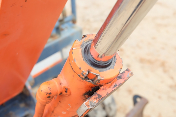 รถขุดเล็ก kubota kh-012 (ขึ้นรถกระบะได้) เก่าญี่ปุ่นไม่เคยใช้ในไทย โทร 086-1602189