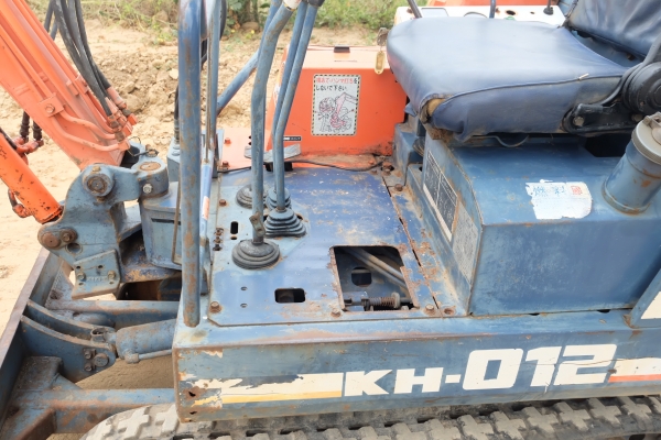 รถขุดเล็ก kubota kh-012 (ขึ้นรถกระบะได้) เก่าญี่ปุ่นไม่เคยใช้ในไทย โทร 086-1602189
