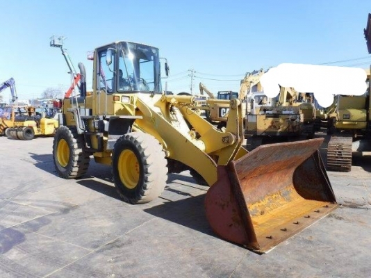 ขายรถตักล้อยาง KOMATSU WA200-3E แขนยาวพิเศษ นำเข้าเองจากญี่ปุ่น สภาพสวยพร้อมใช้ ถึงเร็วๆนี้ครับ