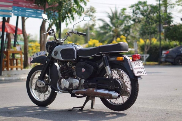 ร้าน วุฒิ นนบุรี ขาย HONDA C92 รถสภาพสวยเดิมๆเครื่องดีทะเบียนโอน ร้าน วุฒิ นนบุรี ขาย HONDA C92 รถสภาพสวยเดิมๆเครื่องดีทะเบียนโอน