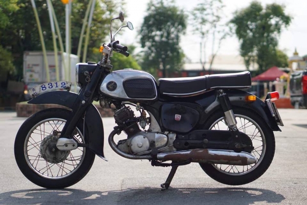 ร้าน วุฒิ นนบุรี ขาย HONDA C92 รถสภาพสวยเดิมๆเครื่องดีทะเบียนโอน