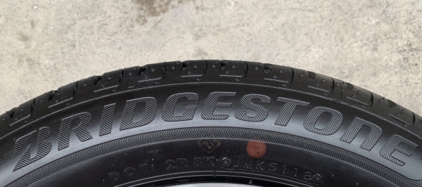 ยางใหม่ป้ายแดง 205-55-16 Bridgestone รถออกปี 19 ตุ่มอลัง เส้นสีชัดทุกเส้น