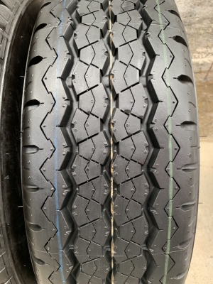 ยางใหม่ป้ายแดง 215-70-15 Bridgestone ปี 19 ใหม่ๆ ยกห้าง