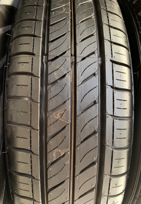 ยางใหม่ป้ายแดง 165-65-14 Dunlop รถออกปี 19 ใหม่ๆ ยกห้าง