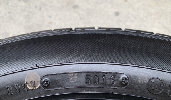 ยางใหม่ป้ายแดง 165-65-14 Dunlop รถออกปี 19 ใหม่ๆ ยกห้าง