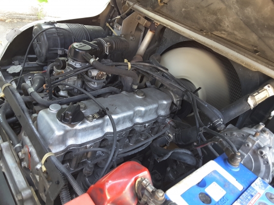 นิสสัน 2.5 ตันเสายกสูง 5 เมตร เกียร์ออโต้ สนใจโทร0813535948