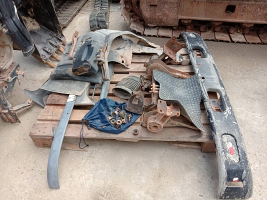 SALE *สินค้าเก่านอก หัวเก๋งรถบรรทุก4ล้อใหญ่ ,6ล้อเล็ก /CABIN MITSUBISHI CANTER (มีขาหน้า/มีขาหลัง/รุ่นยกหัวไม่ได้)