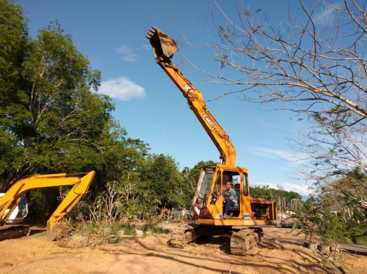 ขายรถแบคโฮ KOBELCO SK60-// ปั๊มนิ้วตัวเดินใหญ่เท่าของ120 ราคา 230000